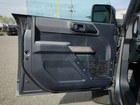 Used 2023 Ford Bronco Black Diamond image 27