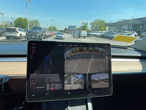 Used 2023 Tesla Model Y Long Range AWD/4WD image 12