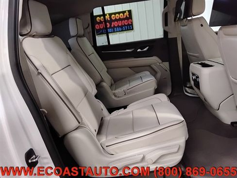 Used 2023 GMC Yukon XL Denali image 16