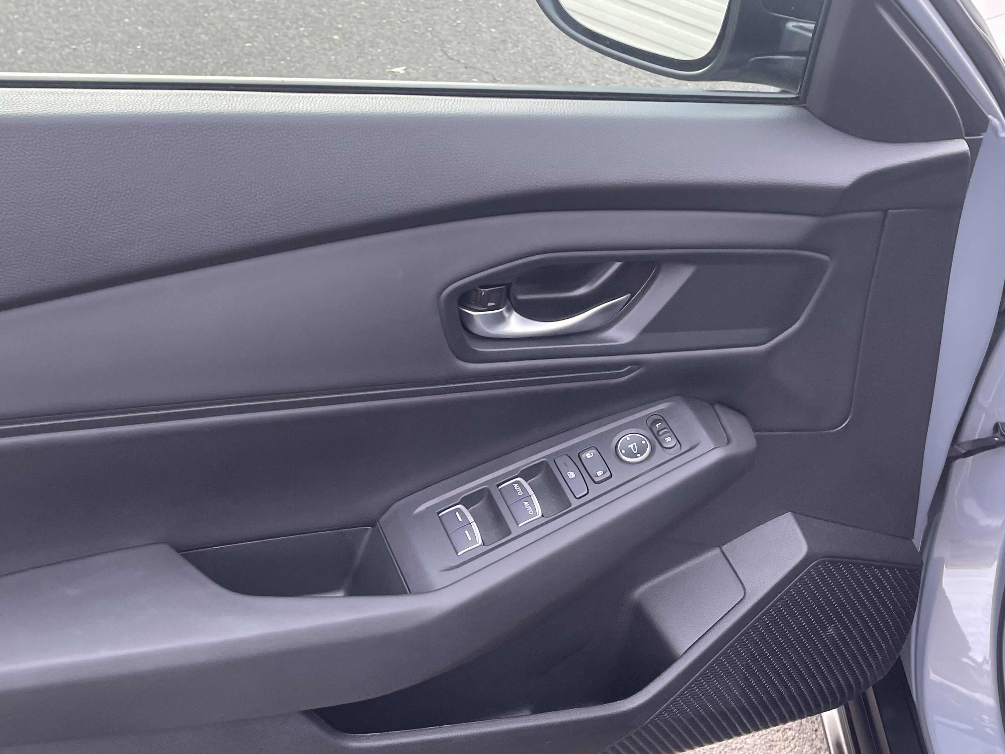 Used 2025 Honda Accord SE image 18