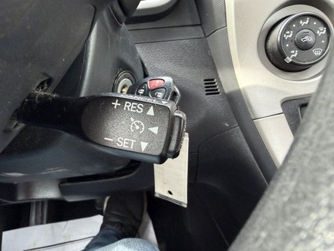 Used 2009 Toyota Matrix S AWD/4WD image 32