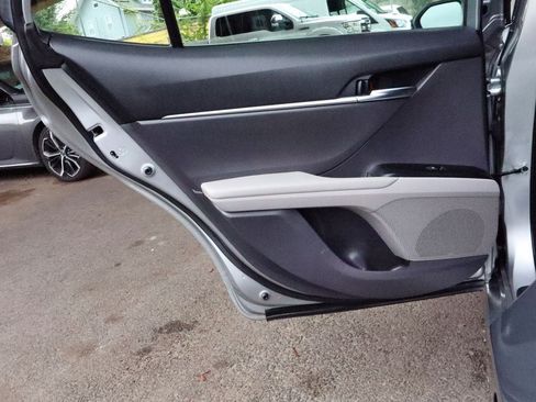 Used 2020 Toyota Camry LE FWD image 54