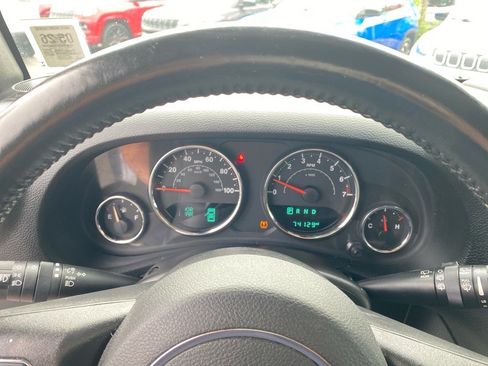 Used 2018 Jeep Wrangler Unlimited Sport w/ Connectivity Group image 16