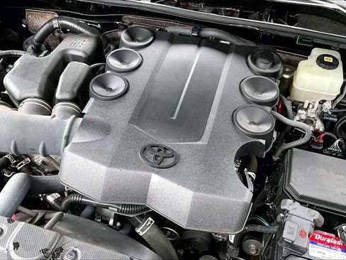 Used 2022 Toyota 4Runner Limited image 32