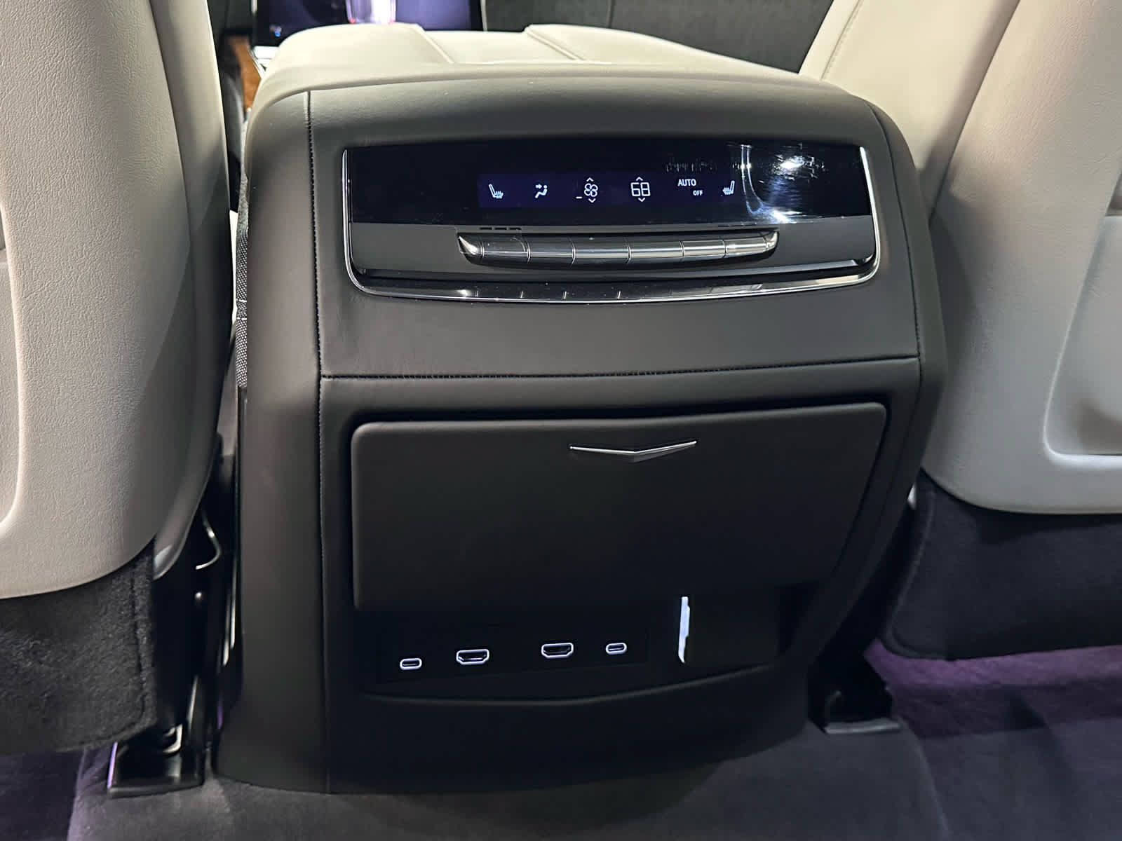 Used 2026 Cadillac Escalade Platinum Sport AWD/4WD image 49