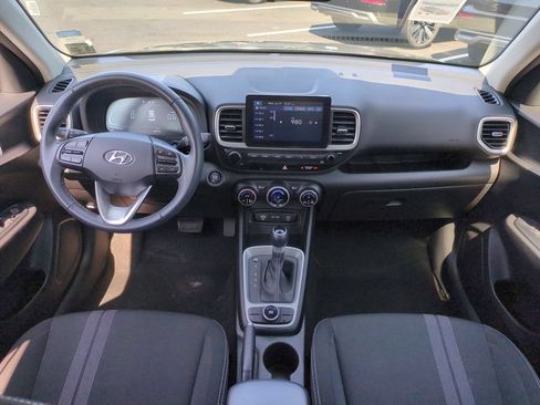 Used 2025 Hyundai Venue SEL FWD image 26