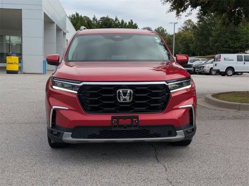 Used 2023 Honda Pilot Elite image 3