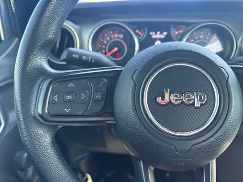 Used 2018 Jeep Wrangler Unlimited Sport AWD/4WD image 38