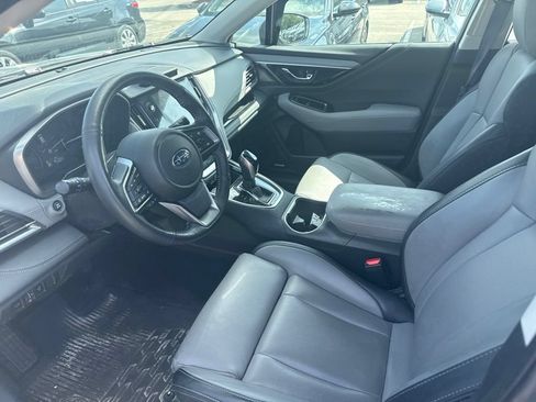 Used 2025 Subaru Outback Limited w/ Popular Package #2 AWD/4WD image 2
