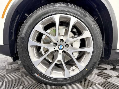 Used 2023 BMW X5 xDrive40i AWD/4WD image 25