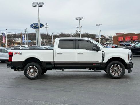Used 2024 Ford F350 King Ranch w/ FX4 Off-Road Package image 2