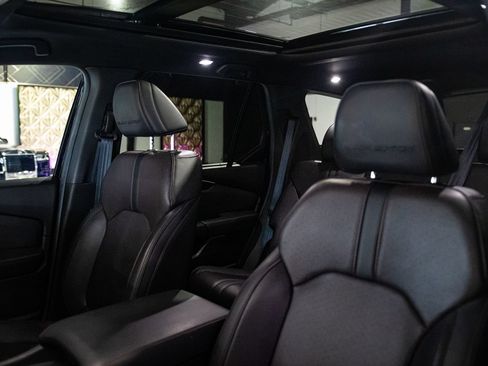 Used 2025 Honda Pilot Black Edition image 9