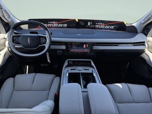 New 2026 Lincoln Navigator L Reserve image 23