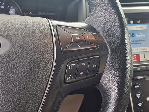 Used 2019 Ford Explorer Limited image 16