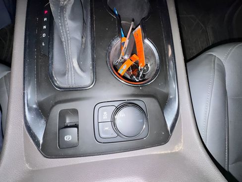 Used 2021 Chevrolet Traverse Premier image 21