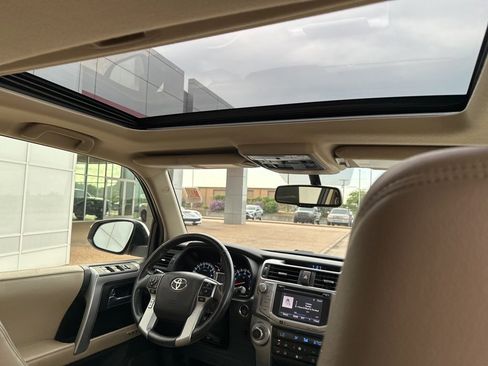 Used 2017 Toyota 4Runner Limited image 18