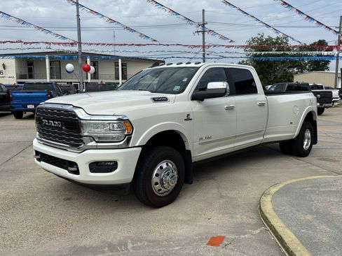 Used 2019 RAM 3500 Limited AWD/4WD image 3