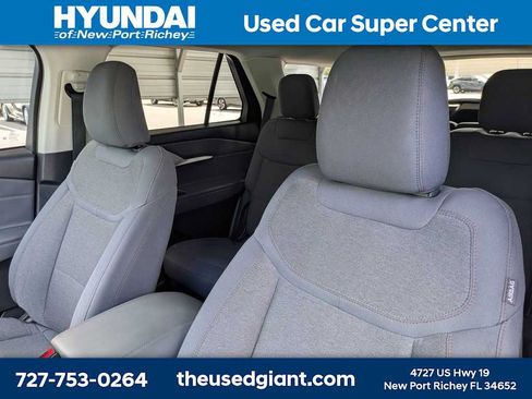 Used 2025 Ford Explorer Active RWD image 7
