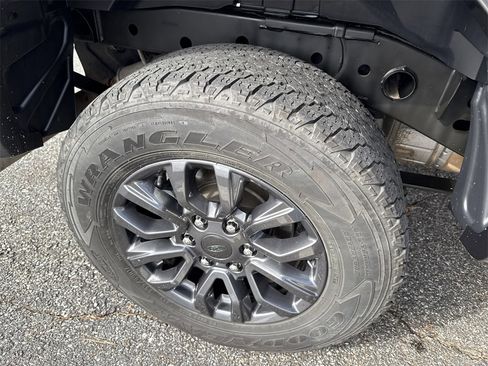 Used 2019 Ford Ranger Lariat w/ Equipment Group 501A Mid image 18