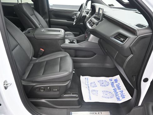 Used 2023 Chevrolet Tahoe LT w/ Luxury Package AWD/4WD image 39