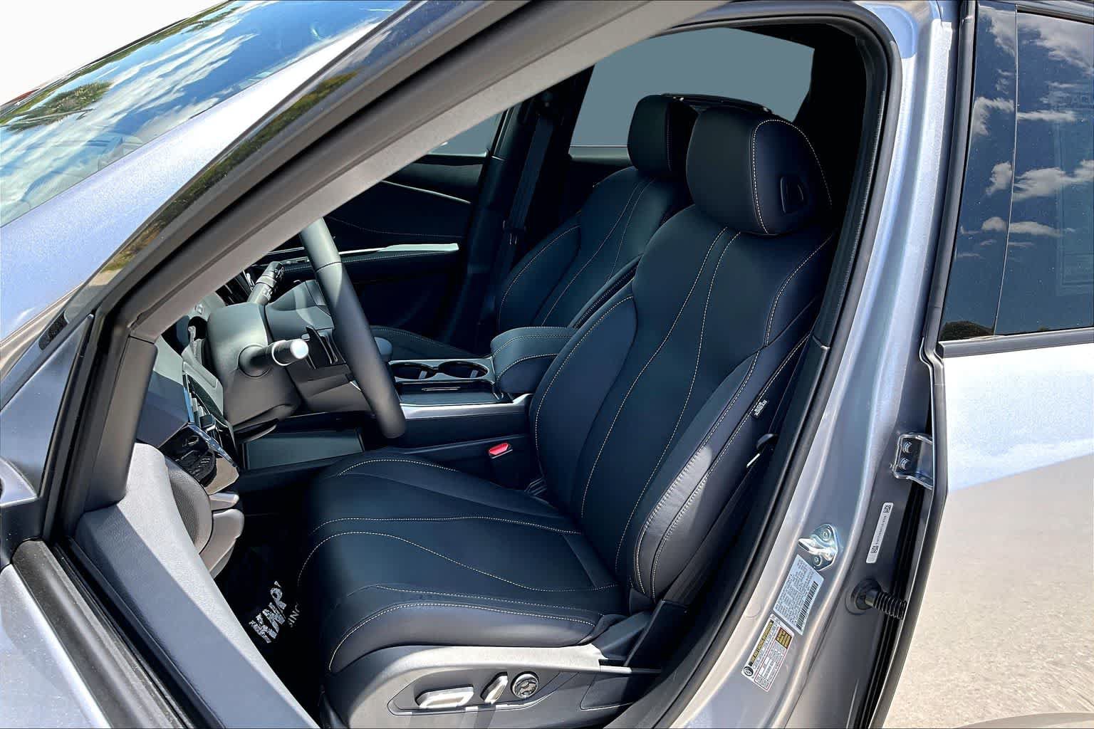 Used 2026 Acura RDX SH-AWD image 9