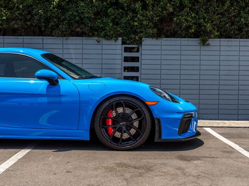 Used 2023 Porsche 718 Cayman GT4 w/ Chrono Package RWD image 10