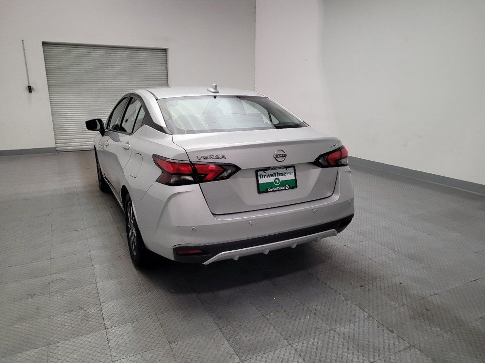 Used 2023 Nissan Versa SV FWD image 6