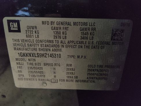 Used 2017 GMC Acadia Denali w/ Technology Package AWD/4WD image 33