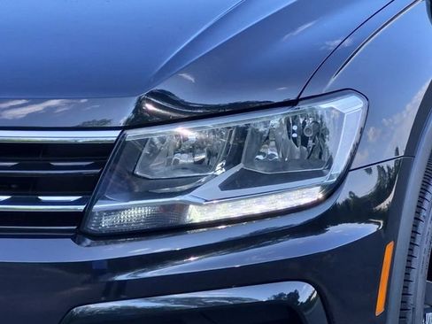 Used 2021 Volkswagen Tiguan SE R-Line AWD/4WD image 17