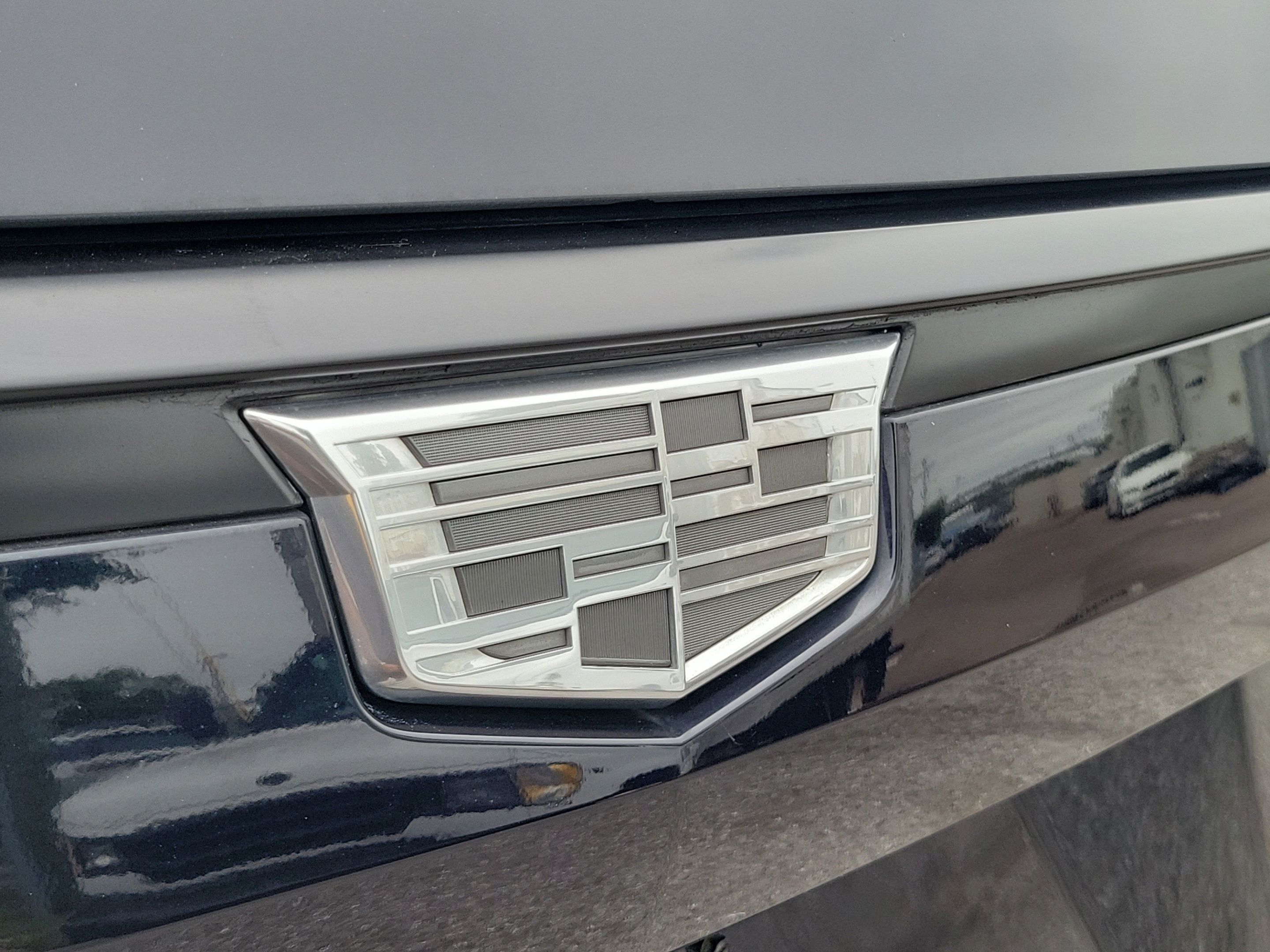 Used 2021 Cadillac Escalade Premium Luxury w/ Driver Assist Tech Package AWD/4WD image 29