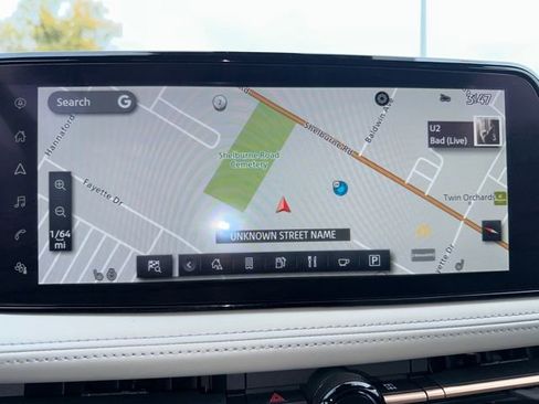 Used 2023 Nissan Ariya AWD image 16