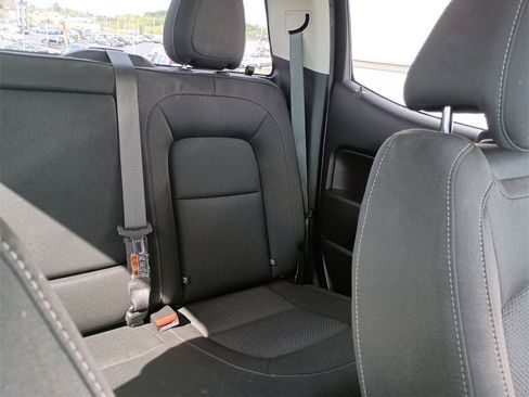 Used 2018 Chevrolet Colorado LT image 14