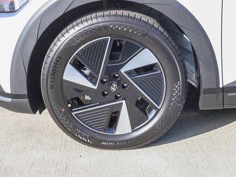 New 2026 Hyundai Ioniq 5 SEL image 7