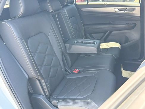 New 2026 Volkswagen Atlas Cross Sport SE AWD/4WD image 18