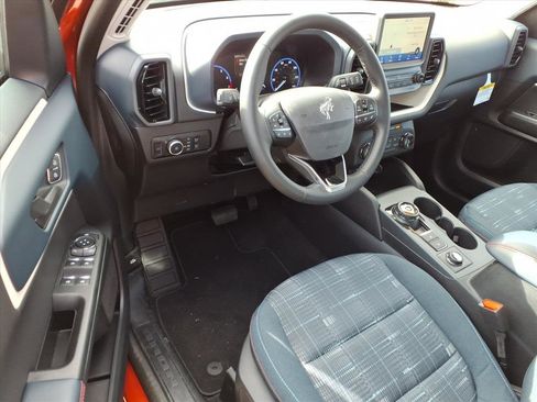 Used 2024 Ford Bronco Sport Heritage w/ Heritage Convenience Package image 8