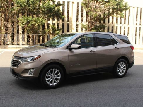 Used 2018 Chevrolet Equinox LT image 13