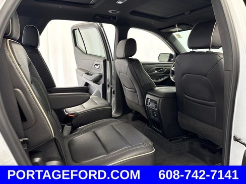 Used 2022 Chevrolet Traverse Premier w/ Redline Edition AWD/4WD image 34