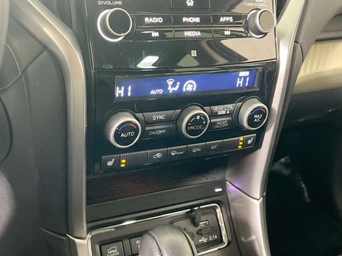 Used 2022 Subaru Ascent Premium w/ Convenience Package image 15