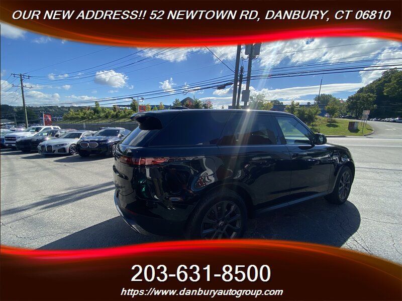 Used 2024 Land Rover Range Rover Sport SE AWD/4WD image 5