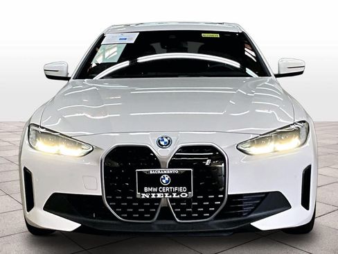 Used 2023 BMW i4 eDrive40 RWD image 3
