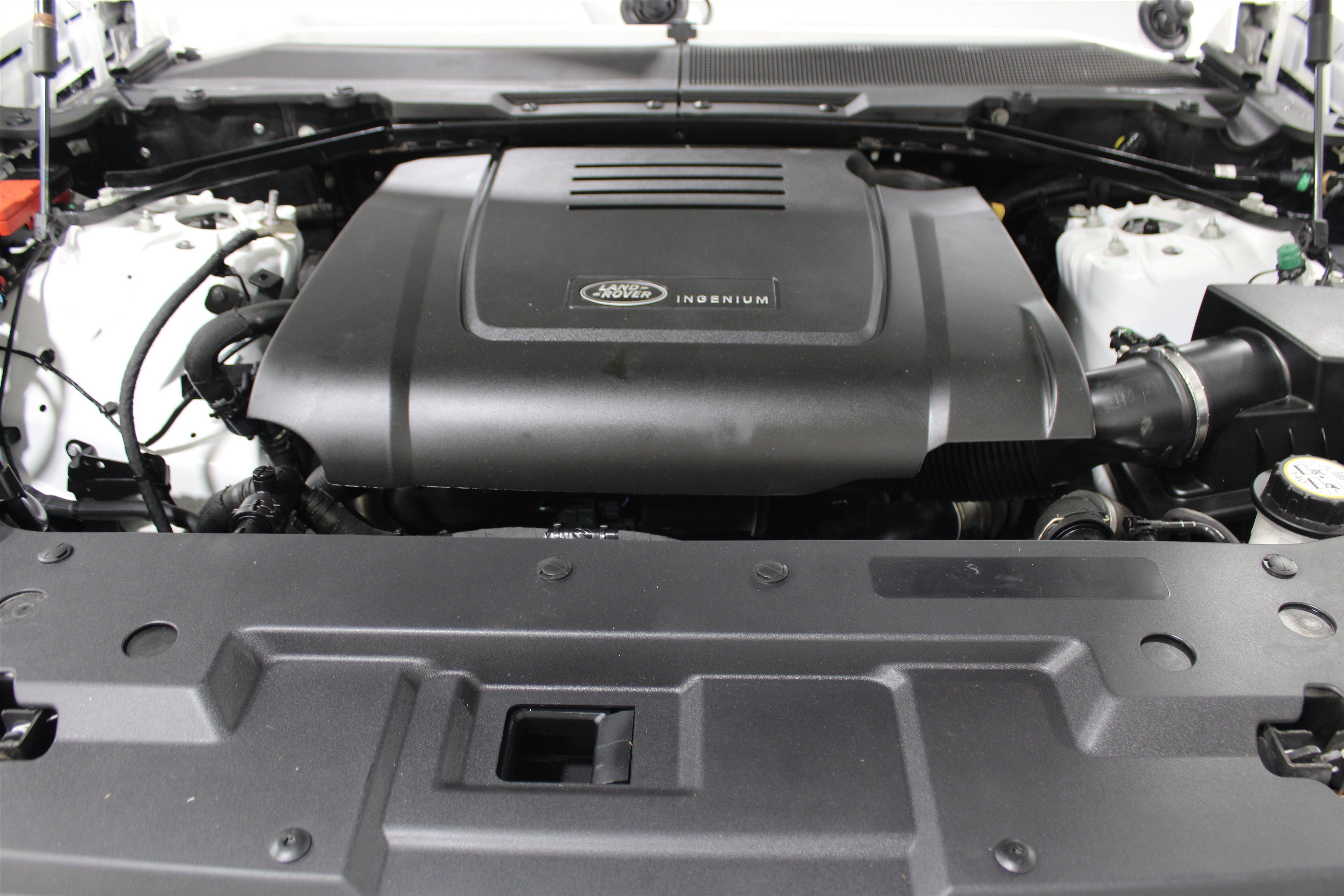 Used 2024 Land Rover Defender 110 S AWD/4WD image 36