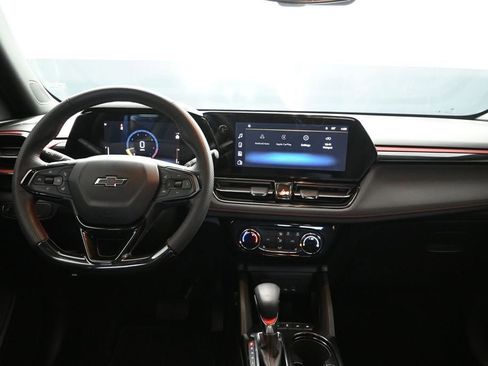 Used 2024 Chevrolet TrailBlazer RS w/ Driver Confidence Package FWD image 19