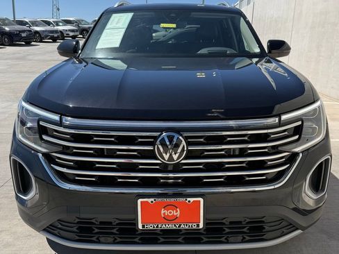 Used 2025 Volkswagen Atlas SEL image 2