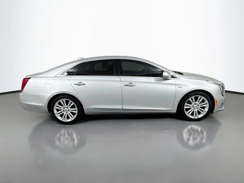 Used 2019 Cadillac XTS Luxury FWD image 4