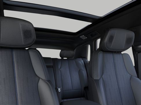 New 2026 Cadillac Lyriq Premium Luxury AWD/4WD image 24