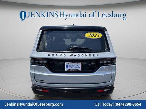 Used 2023 Jeep Grand Wagoneer Series III w/ Rear Seat Video Group 1 AWD/4WD image 6