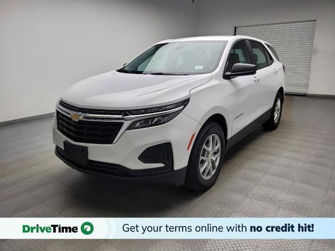 Used 2024 Chevrolet Equinox LS image 1