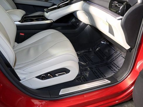 Certified 2025 Acura RDX w/ Technology Package image 33