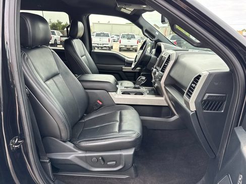Used 2019 Ford F150 Lariat w/ Equipment Group 502A Luxury AWD/4WD image 26