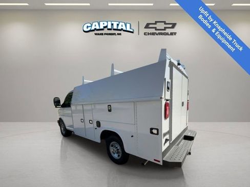 New 2025 Chevrolet Express 3500 w/ Power Convenience Package image 3